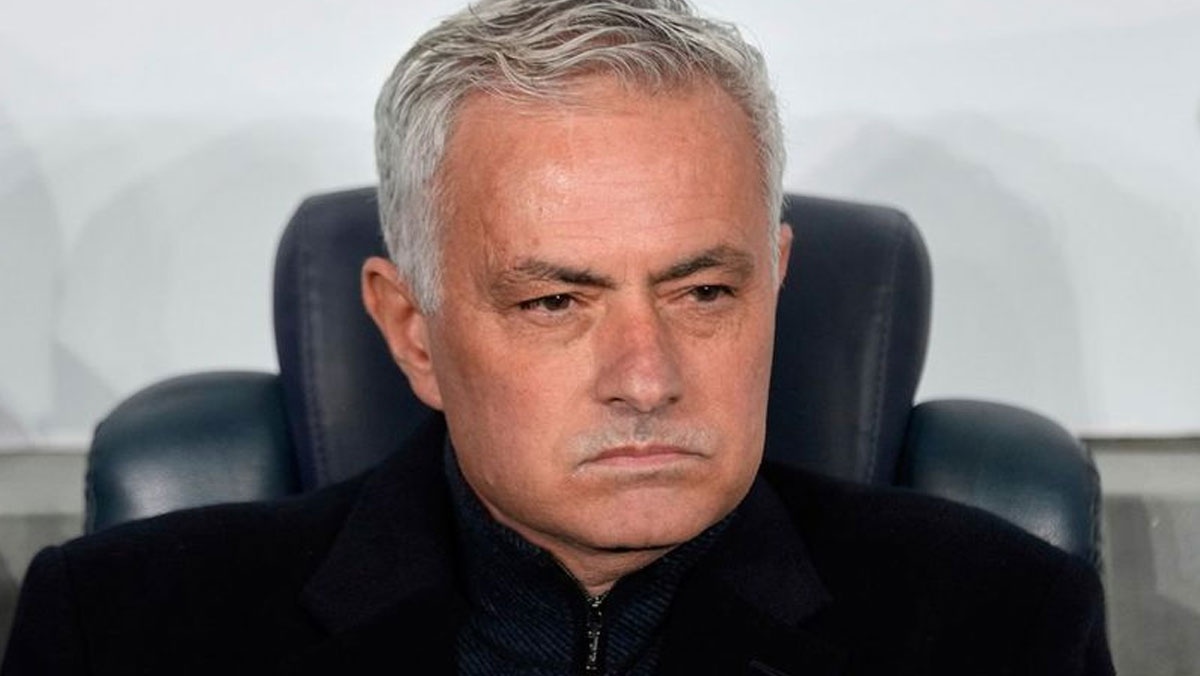 Federico-Chiesa-Menganggur-di-Liverpool,-Jose-Mourinho-Beri-Godaan!