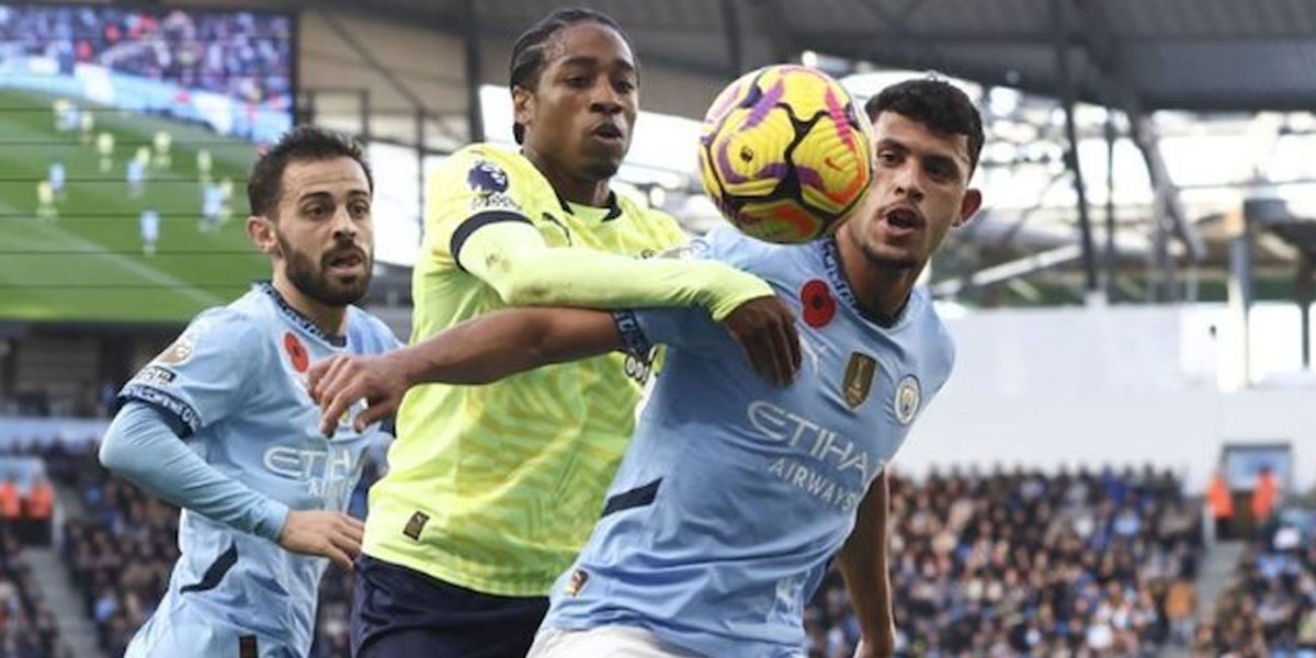 Performa-Southampton,-Saints-Ngedrop