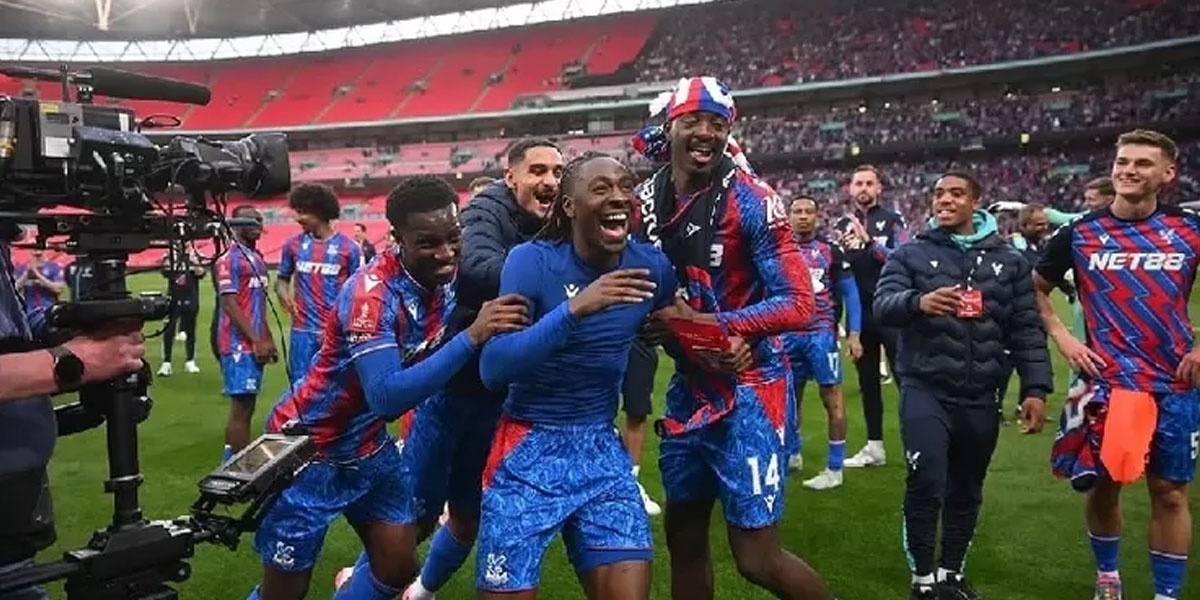 Prestasi-di-Lapangan-Hijau-dan-Pengaruh-Catur