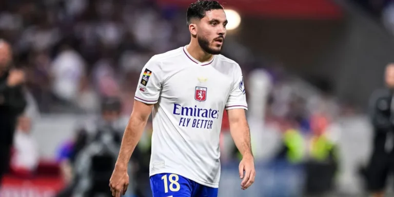 Rumor Transfer: Manchester City Tertarik Rekrut Rayan Cherki