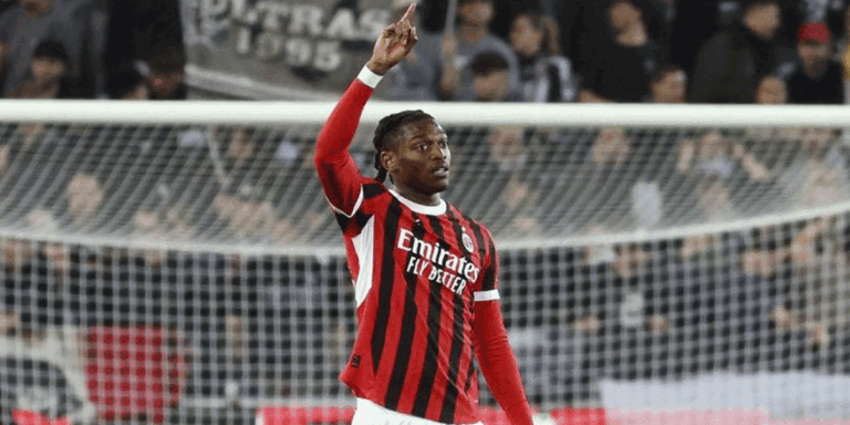 Manuver Mengejutkan MU: Garnacho Keluar, Rafael Leao Masuk?