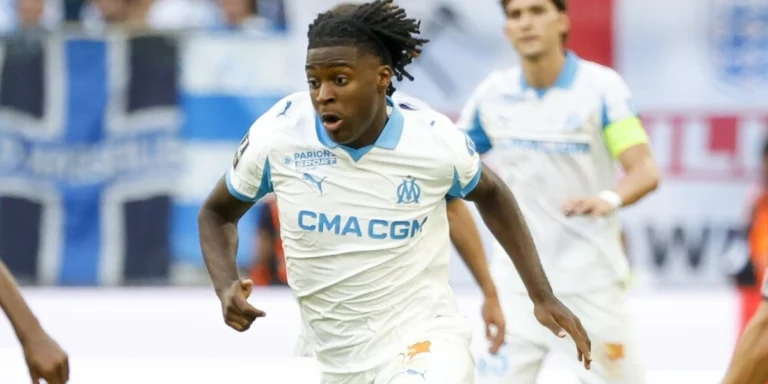 Rumor Transfer: Arsenal dan Chelsea Mengincar Darryl Bakola dari Marseille