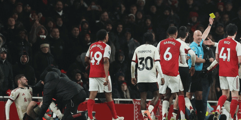 Ayah Milos Kerkez Emosi Lihat Aksi Martinelli ke Conor Bradley