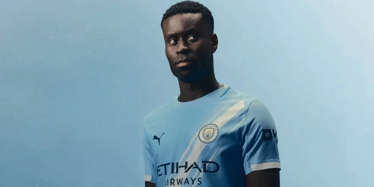 Manchester City Dapatkan Bek Ideal untuk Perburuan Gelar